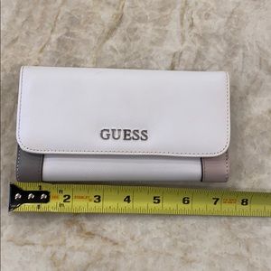 Guess trifold wallet
